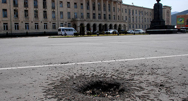 Грузия, центральная площадь в городе Гори, август 2008 года. Фото: Интерпрессньюс/http://civil.ge