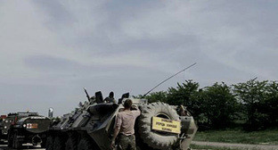 Военный патруль в Ножай-Юрте (Чечня). Фотография Мари Басташевски. Источник: www.independent.co.uk