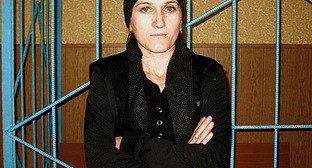 Сапият Магомедова в Советском федеральном суде РД, Махачкала, 10 ноября 2010 года. Фото "Кавказского узла"