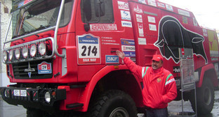 Участник ралли "Шелковый путь - 2010", пилот белорусского экипажа Петр Орсик.  30 сентября 2010 года. Минск. Фото "Кавказского узла"