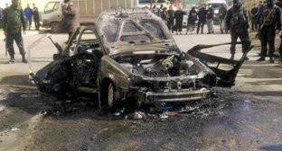 Сгоревший автомобиль. Махачкала, 28 апреля 2011 г. Фото: МЧС Дагестана
