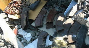 Оружие, найденное на месте спецоперации в Назрани, 2011 г. Фото: http://nak.fsb.ru