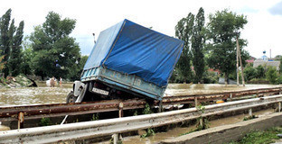 Наводнение в Крымске. Фото: Маскитный, http://commons.wikimedia.org Наводнение в Крымске. Фото: Маскитный, http://commons.wikimedia.org