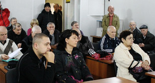Участники схода граждан в здании администрации Дагомыса. Краснодарский край, 17 марта 2013 г. Фото Андрея Кошика для "Кавказского узла"