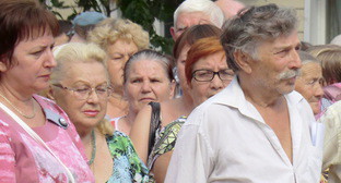 Участники экологического митинга в Абинске. Краснодарский край, 17 августа 2013 г. Фото Натальи Дорохиной для "Кавказского узла"