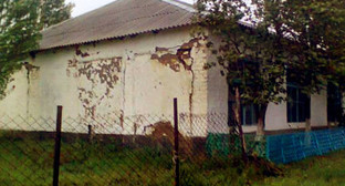 Здание школы в селе Теречном. Дагестан, Хасавюртовский район, 5 сентября 2013 г. Фото жительницы села Теречного Любы Башировой