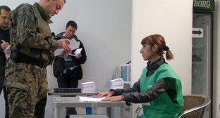 Голосование на выборах президента Грузии на участке N5 в Ахалцихской крепости. 27 октября 2013 г. Фото Григория Шведова для "Кавказского узла" 
