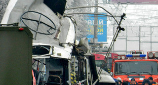 На месте теракта, совершенного в троллейбусе. Волгоград, 30 декабря 2013 г. Фото Татьяны Филимоновой для "Кавказского узла"