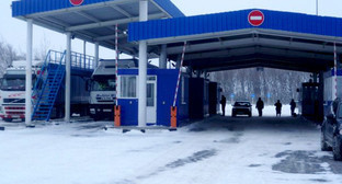 Автомобильный пункт пропуска "Матвеев-Курган" на границе Ростовской области с Украиной. Фото: http://customsonline.ru