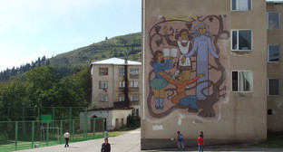 Школьный двор в Хуло, Аджария, Грузия. 2013 г. Фото Эдиты Бадасян для "Кавказского узла"