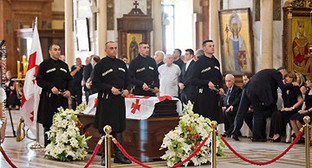 Панихада по Эдуарду Шеварднадзе. Фото Александра Имедашвили, NEWSGEORGIA. http://www.newsgeorgia.ru/politics/20140713/216763238.html 