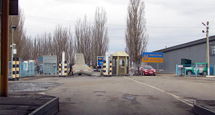 Пограничный Украинский КПП "Успенка". Фото: http://ukr-online.com/doings/6596-u-marupol-teroristi-vdkrili-vogon-po-prikordonnikam-ochevidc-chuli-vibuh.html Пограничный Украинский КПП "Успенка". Фото: http://ukr-online.com/doings/6596-u-marupol-teroristi-vdkrili-vogon-po-prikordonnikam-ochevidc-chuli-vibuh.html