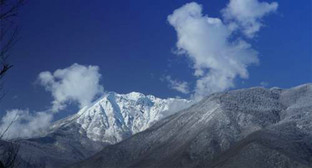 Белоглавое Ачишхо. Фото: http://www.funsochi.ru/blogs/ieroglif79/2011/roza-khutor-fotoset-29yanvarya-2011 Белоглавое Ачишхо. Фото: http://www.funsochi.ru/blogs/ieroglif79/2011/roza-khutor-fotoset-29yanvarya-2011
