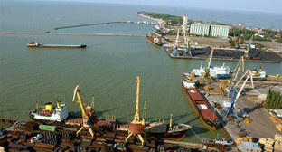 Морской порт Ейск с воздуха. Фото: Vermonter, https://ru.wikipedia.org/wiki/%C5%E9%F1%EA%E8%E9_%EC%EE%F0%F1%EA%EE%E9_%EF%EE%F0%F2 Морской порт Ейск с воздуха. Фото: Vermonter, https://ru.wikipedia.org/wiki/%C5%E9%F1%EA%E8%E9_%EC%EE%F0%F1%EA%EE%E9_%EF%EE%F0%F2