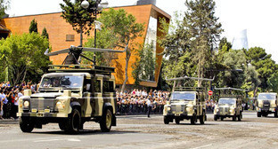 Военный парад в Баку, Ереван, 26 июня 2013 г. Фото: Abbas Atilay (RFE/RL)