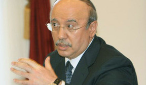 Имам Яралиев. Фото http://lezgi-yar.ru/news/abdulatipov_nedovolen_rabotoj_jaralieva/2013-07-18-1515