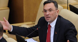 Владимир Бессонов. Фото: http://bloknot-rostov.ru/thumb/300x220xcut/upload/iblock/4b3/gosd.jpg Владимир Бессонов. Фото: http://bloknot-rostov.ru/thumb/300x220xcut/upload/iblock/4b3/gosd.jpg
