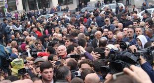 Акция протеста возле сакребуло. Тбилиси, 10 октября 2017 г. Фото Инны Кукуджановой для "Кавказского узла"
Акция протеста возле сакребуло. Тбилиси, 10 октября 2017 г. Фото Инны Кукуджановой для "Кавказского узла"