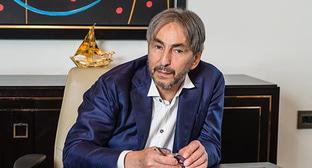 Умар Джабраилов. Фото https://24smi.org/celebrity/14458-umar-dzhabrailov.html Умар Джабраилов. Фото https://24smi.org/celebrity/14458-umar-dzhabrailov.html