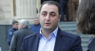 Мегис Кардава. Фото http://old.frontnews.eu/ru/news/98952-МЕГИС-КАРДАВА-ОБВИНЕН-ГЛАВНОЙ-ПРОКУРАТУРОЙ-ГРУЗИИ-В-ОРГАНИЗАЦИИ-УБИЙСТВА-ГЕНЕРАЛА-РОМАНА-ДУМБАДЗЕ Мегис Кардава. Фото http://old.frontnews.eu/ru/news/98952-МЕГИС-КАРДАВА-ОБВИНЕН-ГЛАВНОЙ-ПРОКУРАТУРОЙ-ГРУЗИИ-В-ОРГАНИЗАЦИИ-УБИЙСТВА-ГЕНЕРАЛА-РОМАНА-ДУМБАДЗЕ