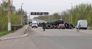 Пункт проверки самообороны в Краматорске. Лето 2014 г. Фото: Грэм Филлипс https://ru.wikipedia.org