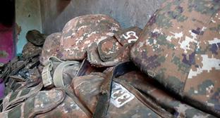 Военное обмундирование для дежурства на боевом посту в армии НКР. Фото Алвард Григорян для "Кавказского узла" Военное обмундирование для дежурства на боевом посту в армии НКР. Фото Алвард Григорян для "Кавказского узла"