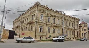 Здание центральной городской больницы в Дербенте. Фото: официальный сайт Центральной городской больницы в Дербенте http://derbentcgb.ru/?page_id=38 Здание центральной городской больницы в Дербенте. Фото: официальный сайт Центральной городской больницы в Дербенте http://derbentcgb.ru/?page_id=38
