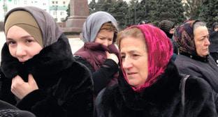 Акция протеста встречи с врио главы Дагестана Владимиром Васильевым и находящимся в республике руководителем Следственного комитета России Александром Бастрыкиным. Махачкала, 9 февраля 2018 года. Фото Патимат Махмудовой для "Кавказского узла"
