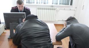 Задержанные участники инцидента. 16 апреля 2018 г. Фото https: Пресс-служба МВД по Республики Ингушетии //06.xn--b1aew.xn--p1ai/news/item/12820112/ Задержанные участники инцидента. 16 апреля 2018 г. Фото https: Пресс-служба МВД по Республики Ингушетии //06.xn--b1aew.xn--p1ai/news/item/12820112/