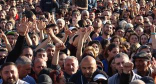 Митинг в Ереване. 23 апреля 2018 г. Фото Тиграна Петросяна для "Кавказского узла" Митинг в Ереване. 23 апреля 2018 г. Фото Тиграна Петросяна для "Кавказского узла"