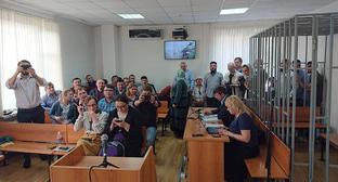 Заседание Верховного суда Чечни по делу Оюба Титиева. Фото ПЦ "Мемориал" Заседание Верховного суда Чечни по делу Оюба Титиева. Фото ПЦ "Мемориал"
