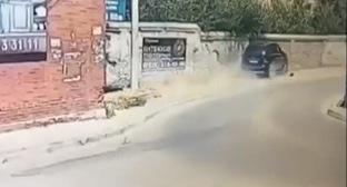 Скриншот видео ДТП в Хасавюрте. https://t.me/breakingmash/6355