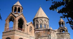 Эчмиадзинский монастырь. Фото: Butcher https://ru.wikipedia.org