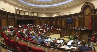 Депутаты Нацсобрания Армении. Фото http://www.parliament.am/news.php?cat_id=2&NewsID=10555&year=2018&month=07&day=12&lang=rus Депутаты Нацсобрания Армении. Фото http://www.parliament.am/news.php?cat_id=2&NewsID=10555&year=2018&month=07&day=12&lang=rus