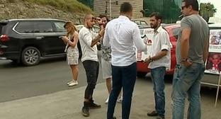 Акция протеста автомобилистов в Тбилиси против повышения цен на топливо. Скриншот с видео телеканала Rustavi-2 http://rustavi2.ge/ka/news/109588 