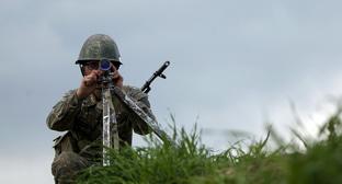 На линии соприкосновения в Нагорном Карабахе. Фото: REUTERS/Staff