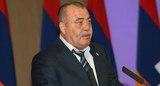 Манвел Григорян. Фото © Photo: Union of "Yerkrapah" official site
 https://ru.armeniasputnik.am/politics/20180617/12716707/general-manvel-grigoryan-resheniem-suda-ostanetsya-pod-strazhej.html