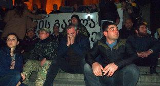 Заза Саралидзе в начале акции протеста. Тбилиси, 10 ноября 2018 года. Фото Беслана Кмузова для "Кавказского узла" Заза Саралидзе в начале акции протеста. Тбилиси, 10 ноября 2018 года. Фото Беслана Кмузова для "Кавказского узла"