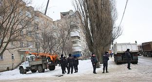 На месте взрыва в многоэтажном доме. Шахты, 14 января 2018 г. Фото Вячеслава Прудникова для "Кавказского узла" На месте взрыва в многоэтажном доме. Шахты, 14 января 2018 г. Фото Вячеслава Прудникова для "Кавказского узла"