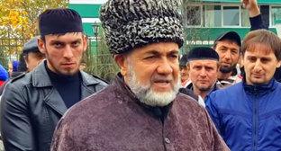 Ахмед Барахоев на акции в Магасе. Кадр видео Илеза Плиева на YouTube https://www.youtube.com/watch?v=BjeTkWnqw04