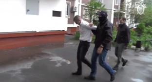 Задержание выходца из Северной Осетии Георгия Гуева. Фото: кадр видео ФСБ РФ https://www.youtube.com/watch?v=yYQEb5nf0Iw&feature=youtu.be Задержание выходца из Северной Осетии Георгия Гуева. Фото: кадр видео ФСБ РФ https://www.youtube.com/watch?v=yYQEb5nf0Iw&feature=youtu.be