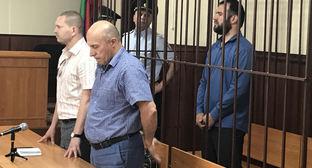 Абубакар Ризванов и его адвокаты Рафидин Курбанов и Леонид Заикин на заседании суда. Фото Патимат Махмудовой для "Кавказского узла".