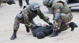 Спецоперация. Фото: http://kbr.sledcom.ru/news/item/1369712/