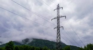 ЛЭП в горной местности. Фото Нины Тумановой для "Кавказского узла" ЛЭП в горной местности. Фото Нины Тумановой для "Кавказского узла"