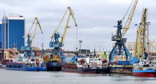 Порт Астрахани. Фото Вячеслава Ященко для "Кавказского узла" Порт Астрахани. Фото Вячеслава Ященко для "Кавказского узла"