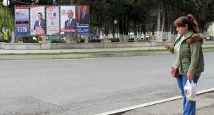 Предвыборные агитационные стенды кандидатов. Степанакерт. Нагорный Карабах. Фото Алвард Григорян для "Кавказского узла" Предвыборные агитационные стенды кандидатов. Степанакерт. Нагорный Карабах. Фото Алвард Григорян для "Кавказского узла"