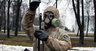 Военнослужащий подразделения РХБ защиты. Фото: Vitaly V. Kuzmin, https://ru.wikipedia.org Военнослужащий подразделения РХБ защиты. Фото: Vitaly V. Kuzmin, https://ru.wikipedia.org