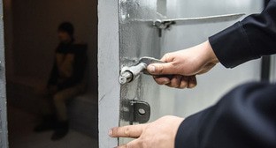 Камера c подозреваемым. © Фото Елены Синеок, Юга.ру Камера c подозреваемым. © Фото Елены Синеок, Юга.ру