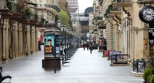 Пустые улицы Баку. Фото Азиза Каримова для "Кавказского узла" Пустые улицы Баку. Фото Азиза Каримова для "Кавказского узла"