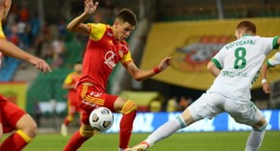 Игроки "Арсенала" и "Ахмата", скриншот видео https://matchtv.ru/football/rpl/matchtvvideo_NI1224059_clip_Arsenal___Ahmat___00_Luchshije_momenty